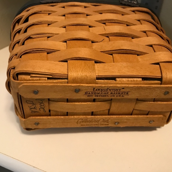 2004 Collectors Club, Longaberger basket - Picture 4 of 5